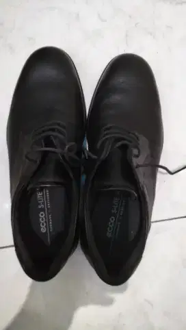 Sepatu pantofel uk 41/42 ori ecco