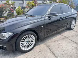 BMW 320i F30 Luxury AT 2013 Bensin