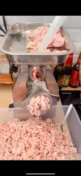 MEAT GRINDER GETRA TJ-12YG (Mesin penggiling daging)