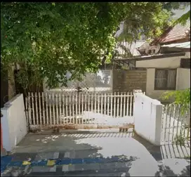 Murah,rumah di area Menteng