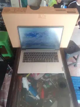 Lenovo IdeaPad Slim 1-14IGL7 Ram 8GB ssd 256GB fulset