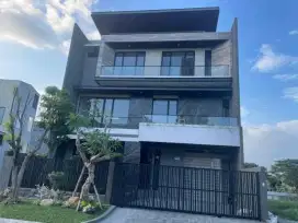 Dijual rumah 3 lantai baru gress, desain minimalis kontemporer