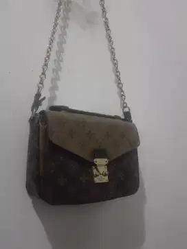 Tas selempang Cewe ad 8 piilihan Hrg 1 pcs 80rb