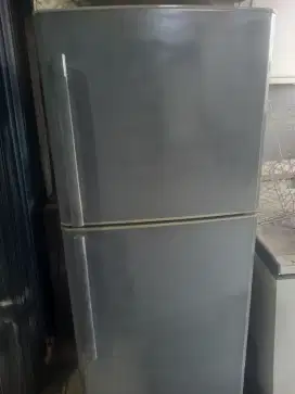 Dijual kulkas jumbo Samsung normal sekali