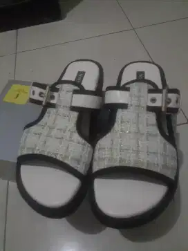 Sandal Baru Sz 40 lok kemanggisan
