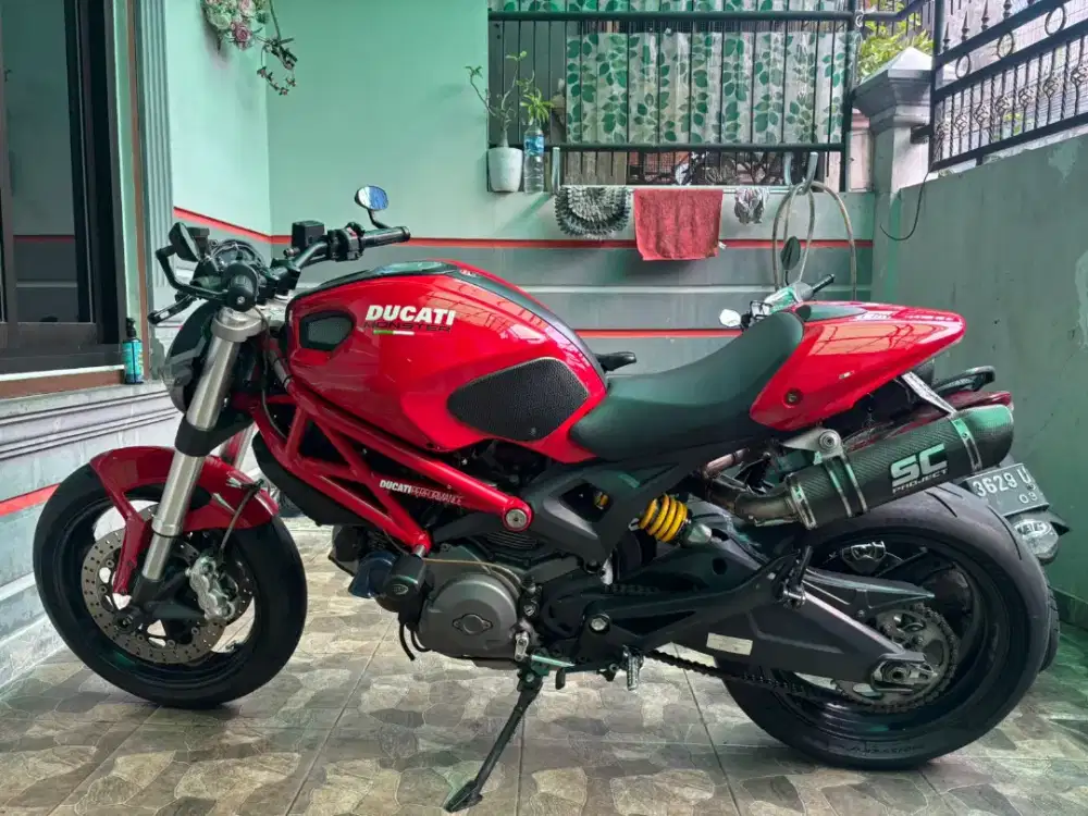 Moge motor ducati monster 696 2012