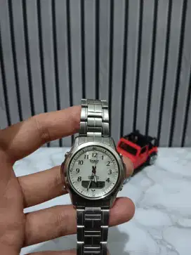 Casio Lineage LCW-100 Titanium