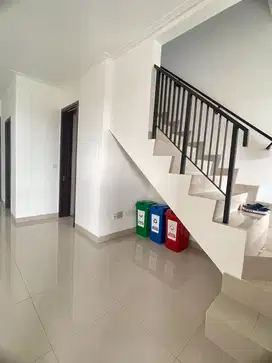 Rumah Milenial PIK2 Cluster Georgia Disewa 4,5x12,5 2 Lantai 2+1KT