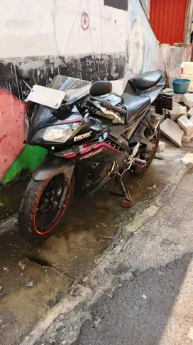 YAMAHA YZF R15 V2 (2016)