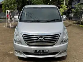Hyundai H1 XG AT 2012