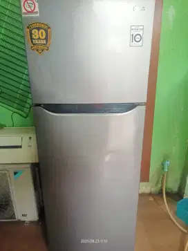 Kulkas LG inverter pasir putih sawangan