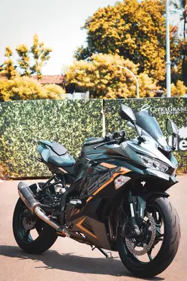 Kawasaki ZX25R SE ABS QS Matte Gray 2022
