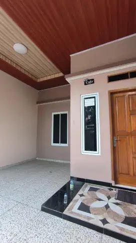 Dijual rumah 2 lantai bangunan baru bagus lokasi oke siap tinggal