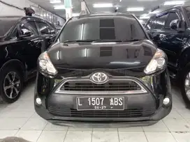 Toyota Sienta V Manual Hitam