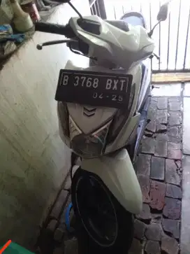 Honda Beat PGMFI Fuel Injection Original cat Mesin bagus Tidak ngebul.