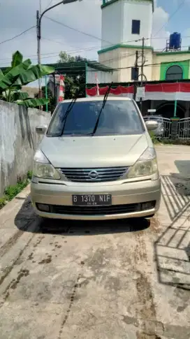 Nissan Serena 2004 Bensin