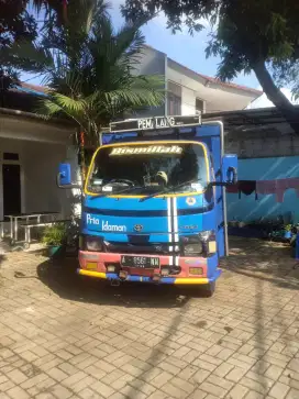 Jual truk Dyna Thun 2905 apa adanya dan jual ceoat