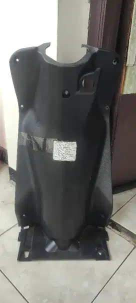 Lelsil tengah dek kunci body kasar Yamaha Mio sporty merk narita