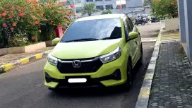 Km5rb honda brio e cvt 2023 kuning matic cash kredit proses bisa