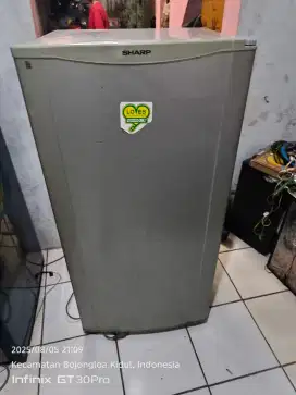 Jual kulkas Sharp bekas