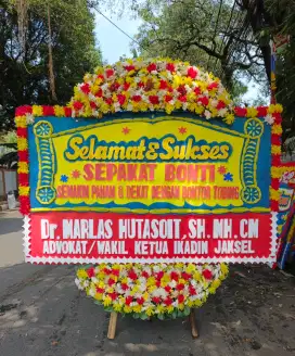 Karangan papan bunga Happy Wedding