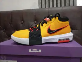 Dijual sepatu basket