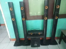 Merek LG homtiater