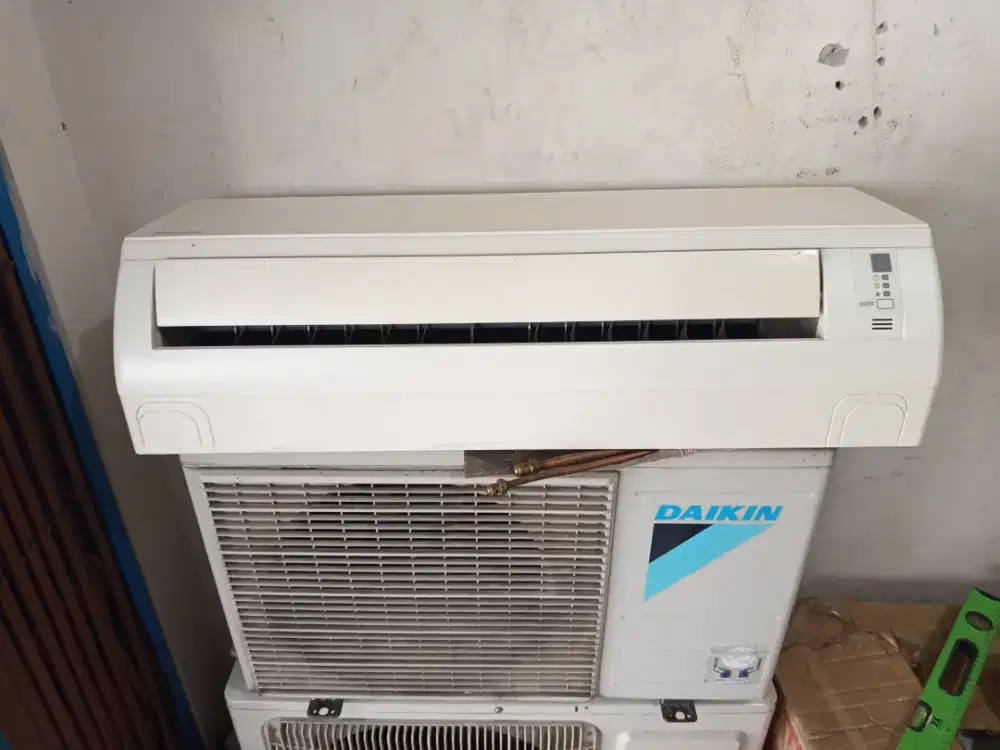 AC Daikin 1pk RC25NV14