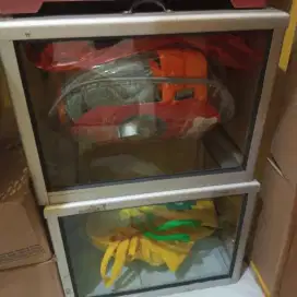 Di Jual Etalase Bekas Jualan Jambu Kristal