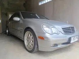 mecedes benz w203 c240 tahun 2002
