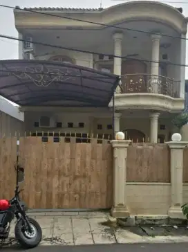 Dijual Rumah Dibawah Pasaran Utan Kayu Jakarta Timur