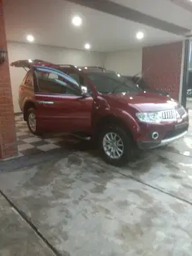 Mitsubishi Pajero 2012 Bensin