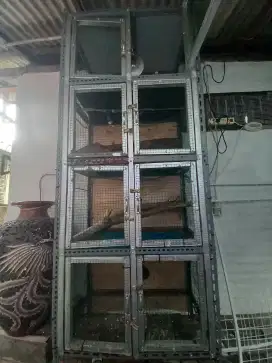 Kandang besi 4 tingkat
