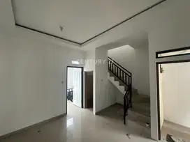 Rumah 2 Lantai Bawah Pasar Dekat Kota Baru Parahiyangan