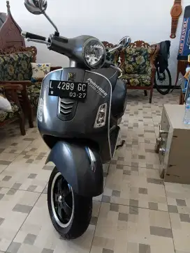 VESPA GTS 3V te thn 2016 ORI km 11 ribu ban 2 th 2016 ORI  belum ganti