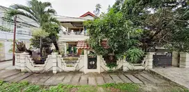 Rumah Luas 305 m² di Srengseng Kembangan, 5 menit ke Tol Kebon Jeruk