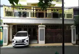 RUMAH MEGAH BANGUNAN KOKOH LOKASI STRATEGIS