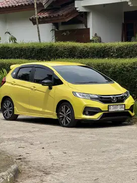 Honda Jazz Rs CVT 2018 low km antik kuning terawat mulus matic