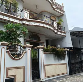 Rumah 3 lantai semi furnished dijual lokasi favorit Sunter Jakarta