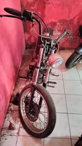 Dijual Motor GL100 Custom Chopper Bobber