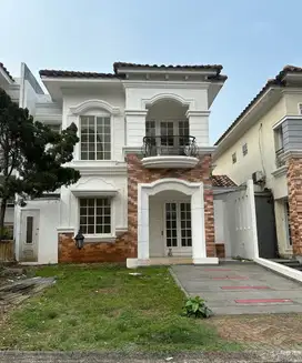 Dijual Rumah 2,5 Lantai SHM Siap Huni Lokasi The Green BSD