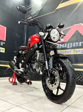 XSR 155cc Red Candyt 2024 km 6rb retro mofern. Anugerah motor rungkut