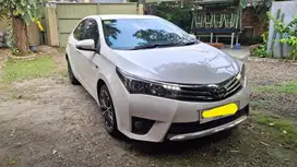 Toyota Corolla Altis 2014 1.8 V/AT White Pearl