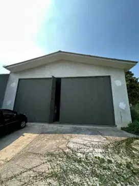 GUDANGCIPUTAT 500m2 DISEWAKAN DEKAT PINTU TOL