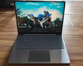 LIKE NEW Microsoft Surface Laptop GO i5