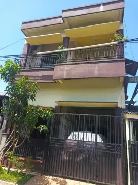 Dijual rumah tingkat 2