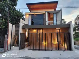 RUMAH BARU FULLFURNISHED DI TIMUR STADION MAGUWOHARJO