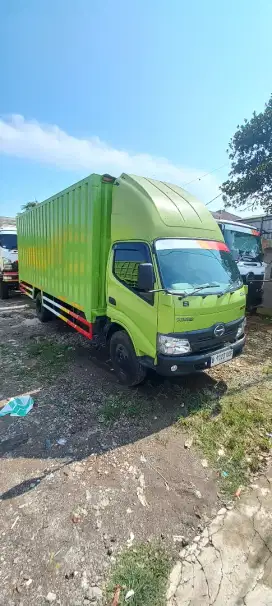 Box cargo hino dutro 136 hd, extra long, cdd 4x2 th. 2023