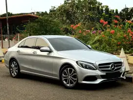 Mercedes Benz C200 W205 2017 Low ODO