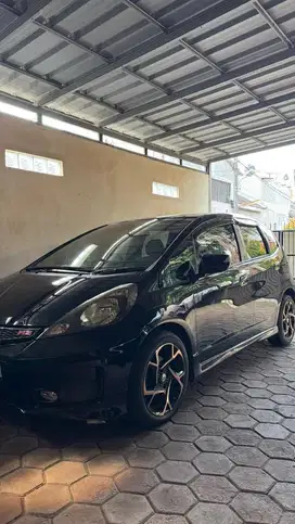 Jazz RS 2015 Hitam Mewah – Pajak Panjang, KM Rendah